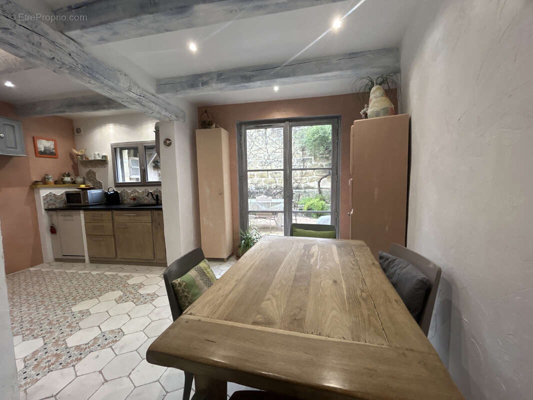 Maison à SAINT-QUENTIN-LA-POTERIE