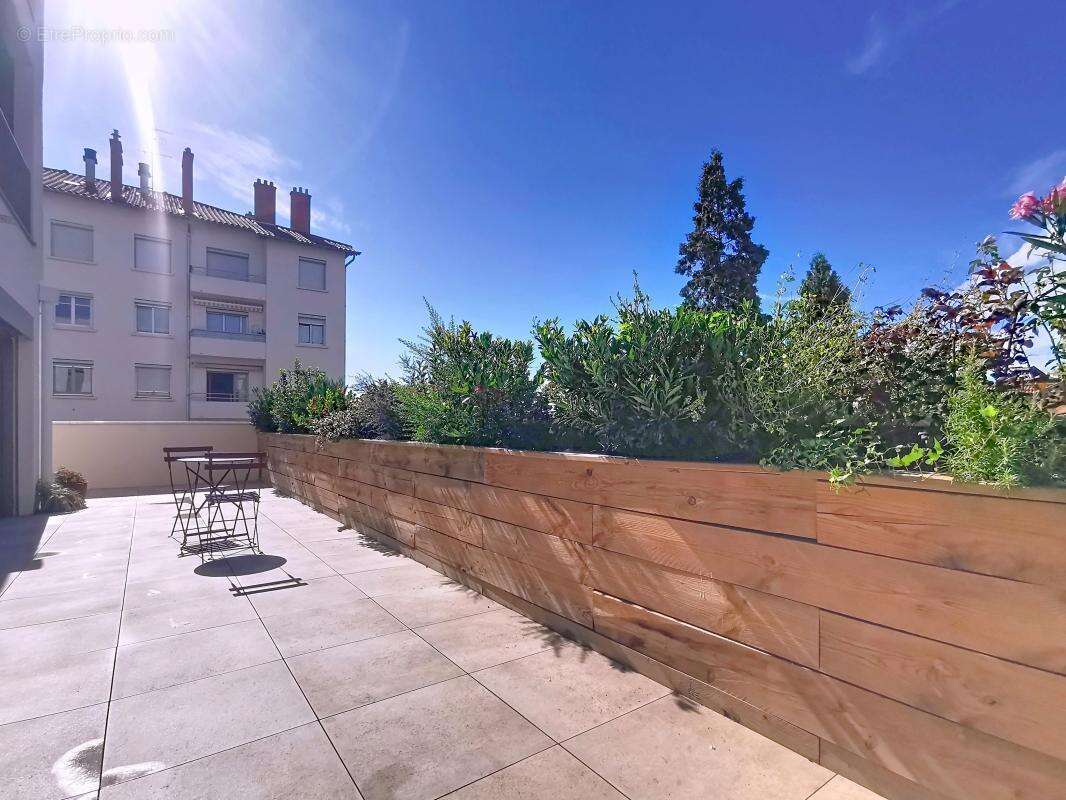 Appartement à LYON-8E