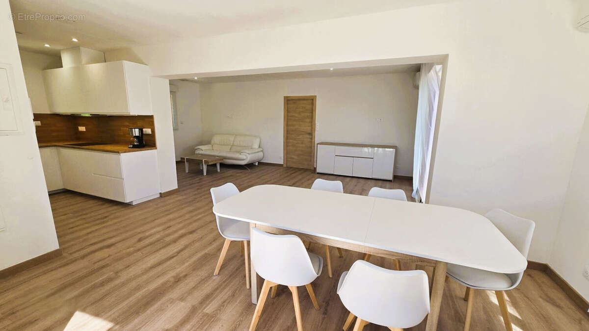 Appartement à SANARY-SUR-MER