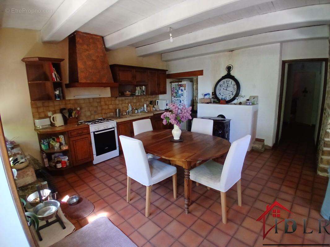 Maison à MONTCHARVOT