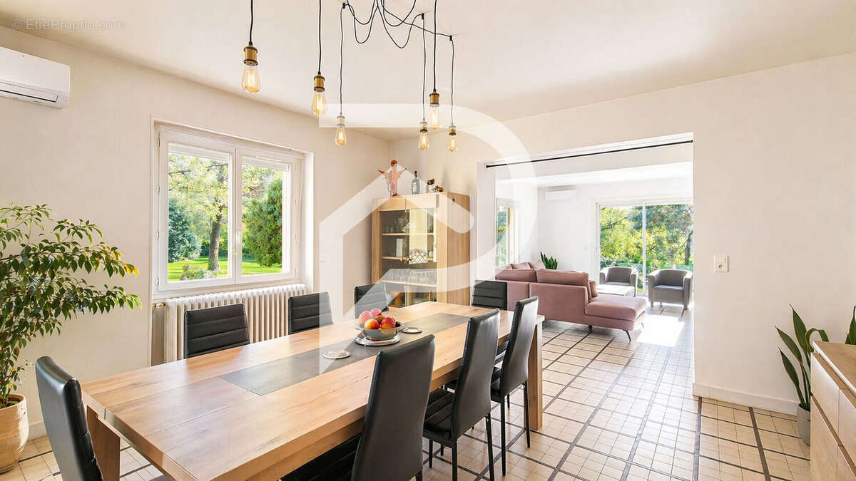 Maison à PAYRIN-AUGMONTEL
