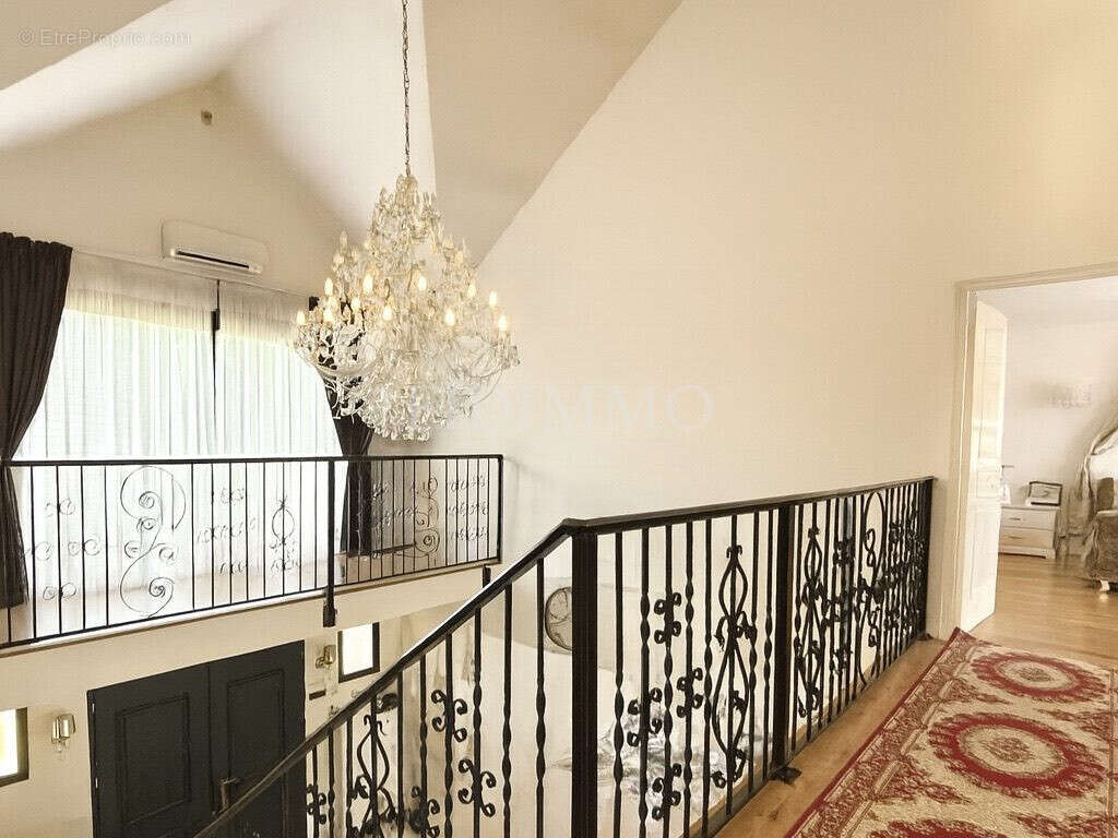 Maison à CHENNEVIERES-SUR-MARNE