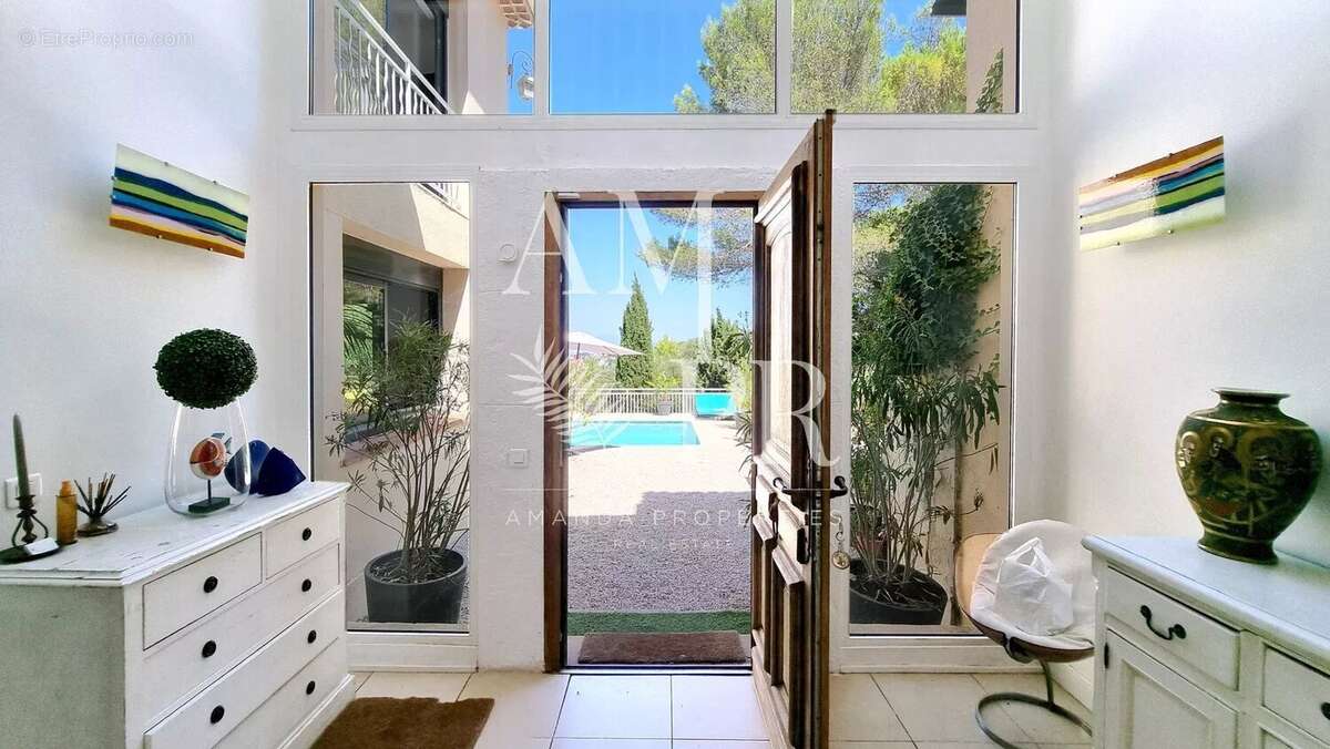 Exclusivite contemporaine 6 chambres vue mer proche commerces - photo 12
