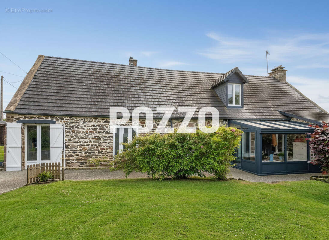 A Vendre - Saint Georges De Grehaigne - Maison 6 pièce(s) 149 m² - photo 4