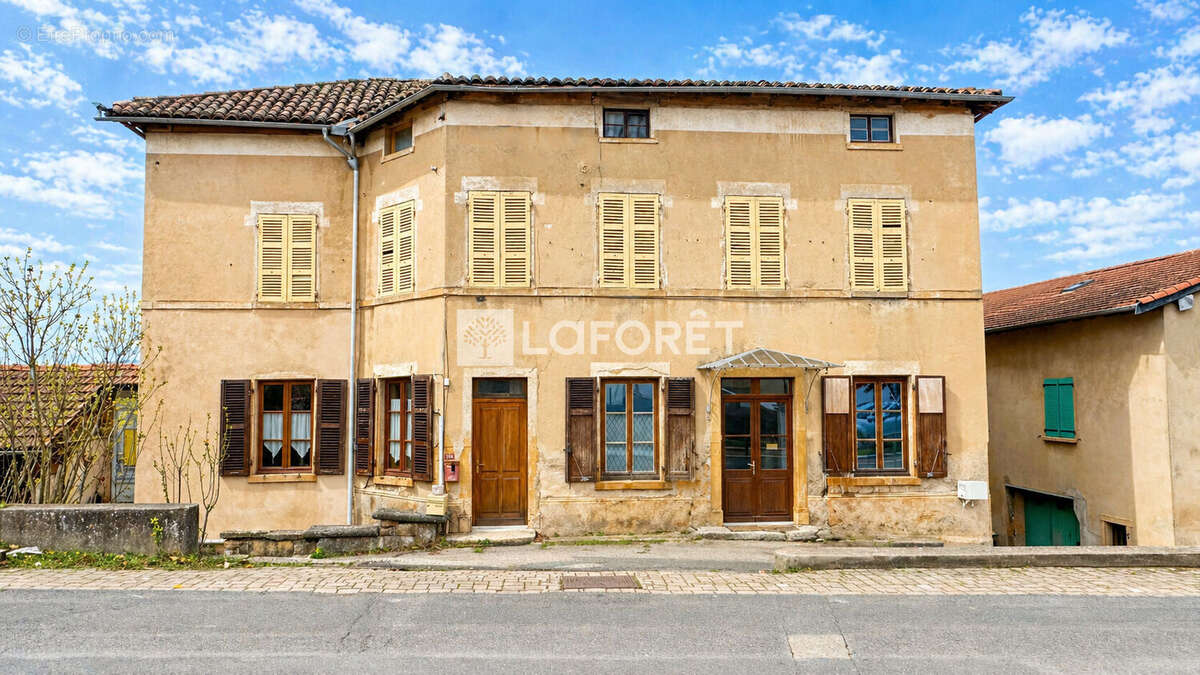 Maison à SOURCIEUX-LES-MINES