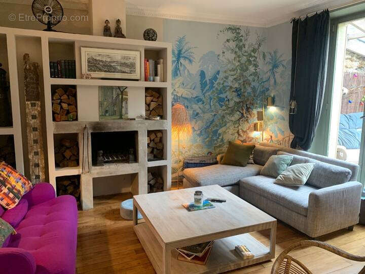 Appartement à MARNES-LA-COQUETTE