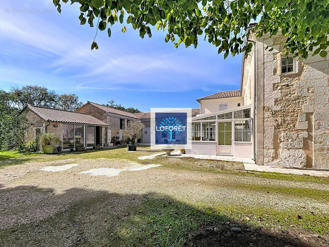 Maison à SAINT-ANDRE-DE-CUBZAC