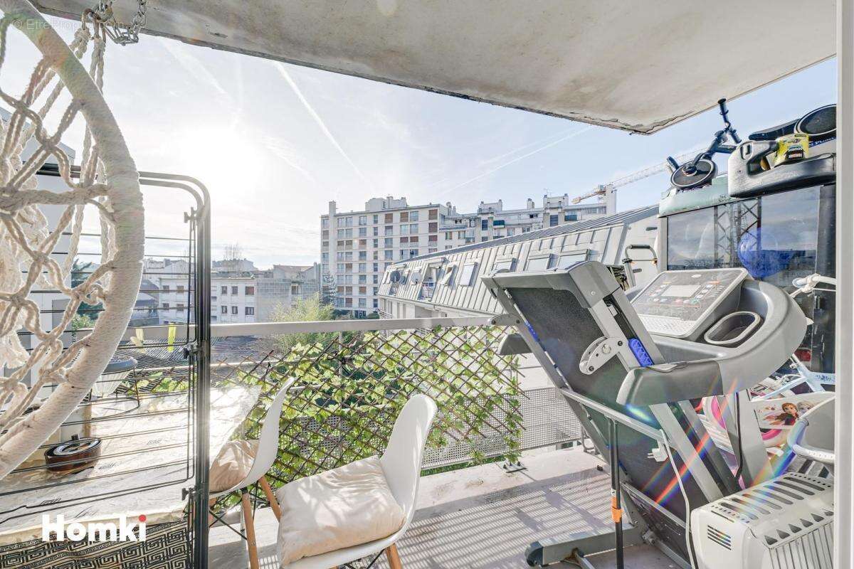 Appartement à LES PAVILLONS-SOUS-BOIS