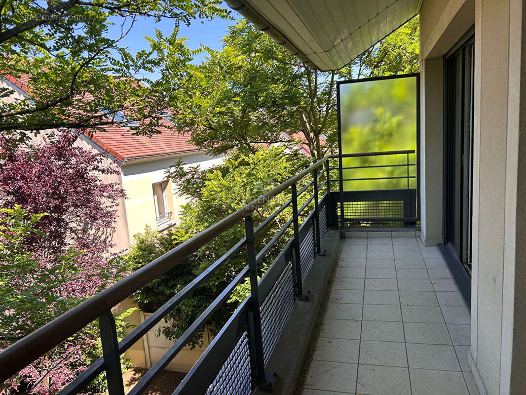 Appartement Maisons-laffitte 3 pièce(s) 38.29 - hyper centre - marché - terrasse-parking sous sol - photo 3
