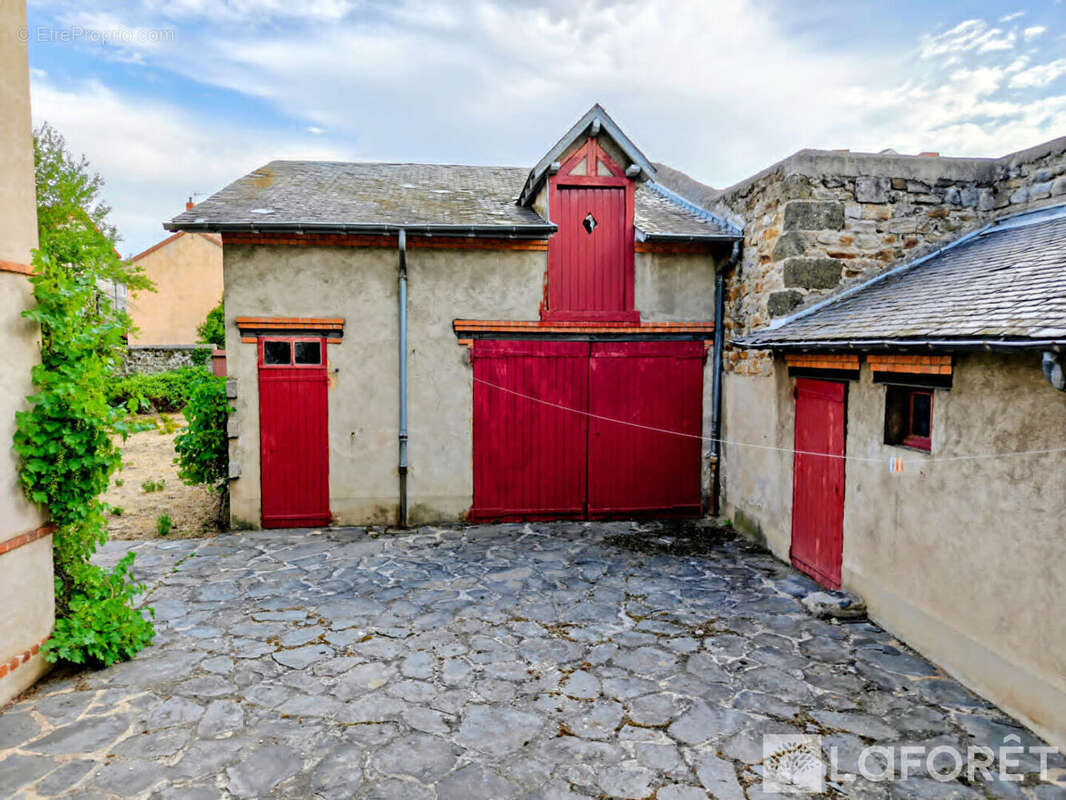 Maison Langeac 12 pièce(s) 208 m2 - photo 4