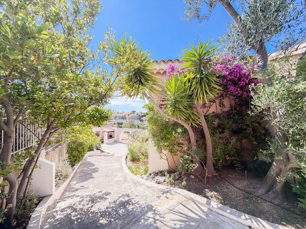 Maison à SAUSSET-LES-PINS