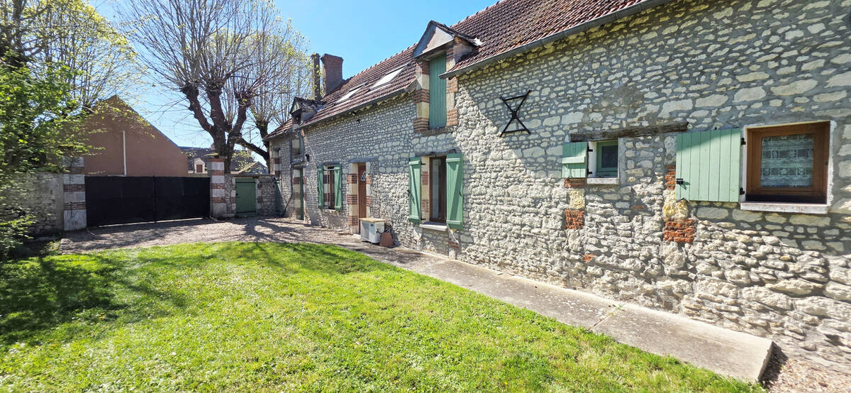 Maison à LORCY