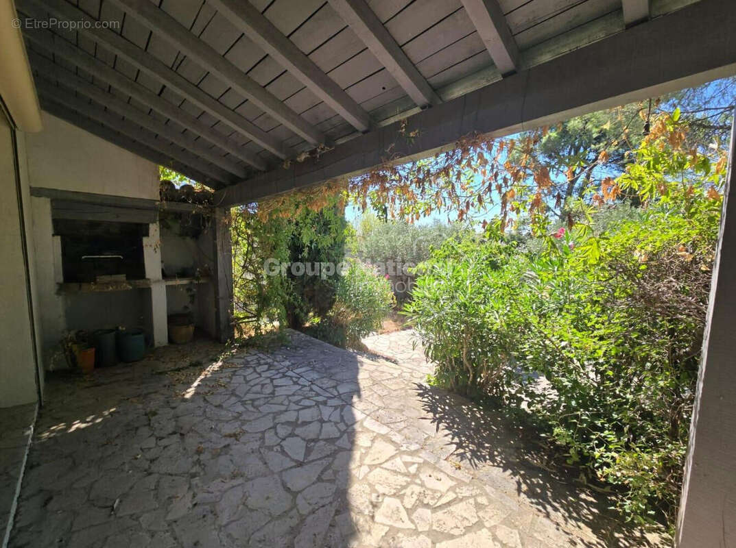 Villa familiale de 165 m² , jardin, terrasses, Aramon - photo 9