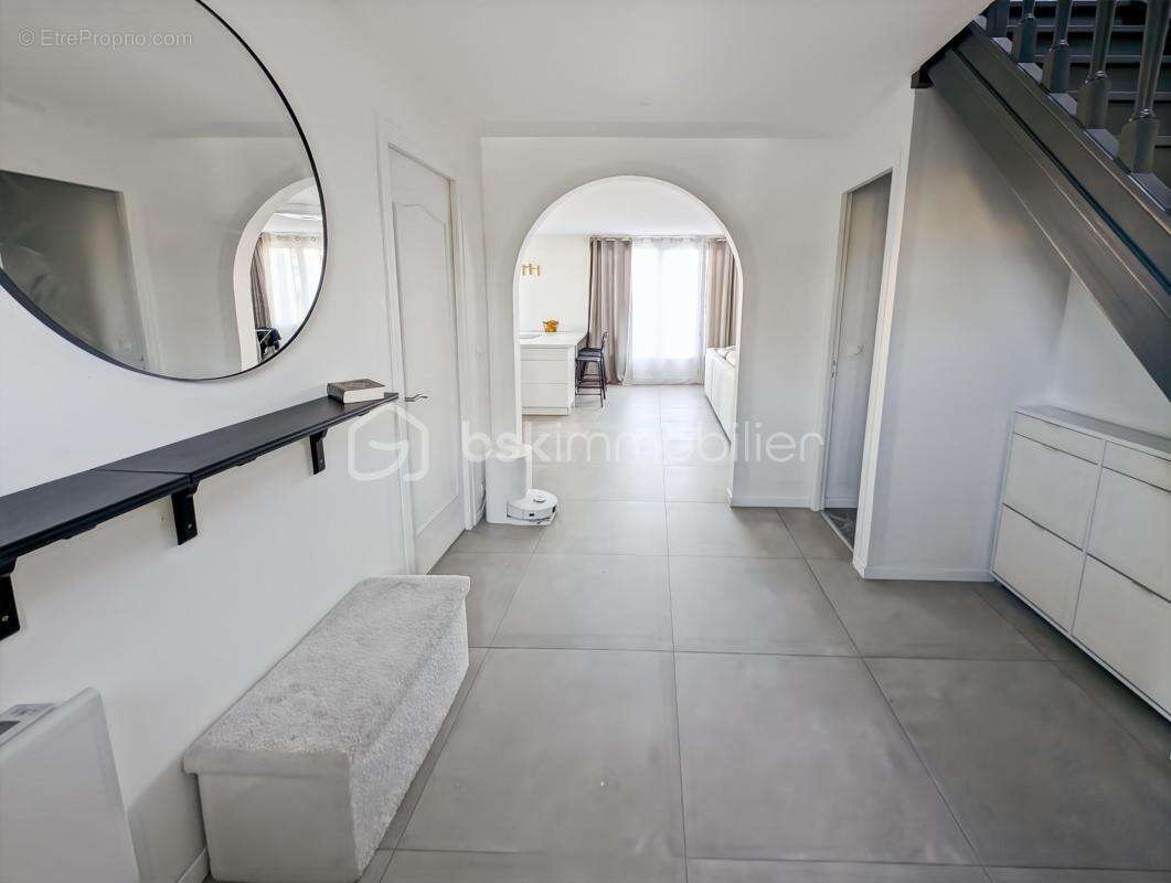 Maison à PONTAULT-COMBAULT