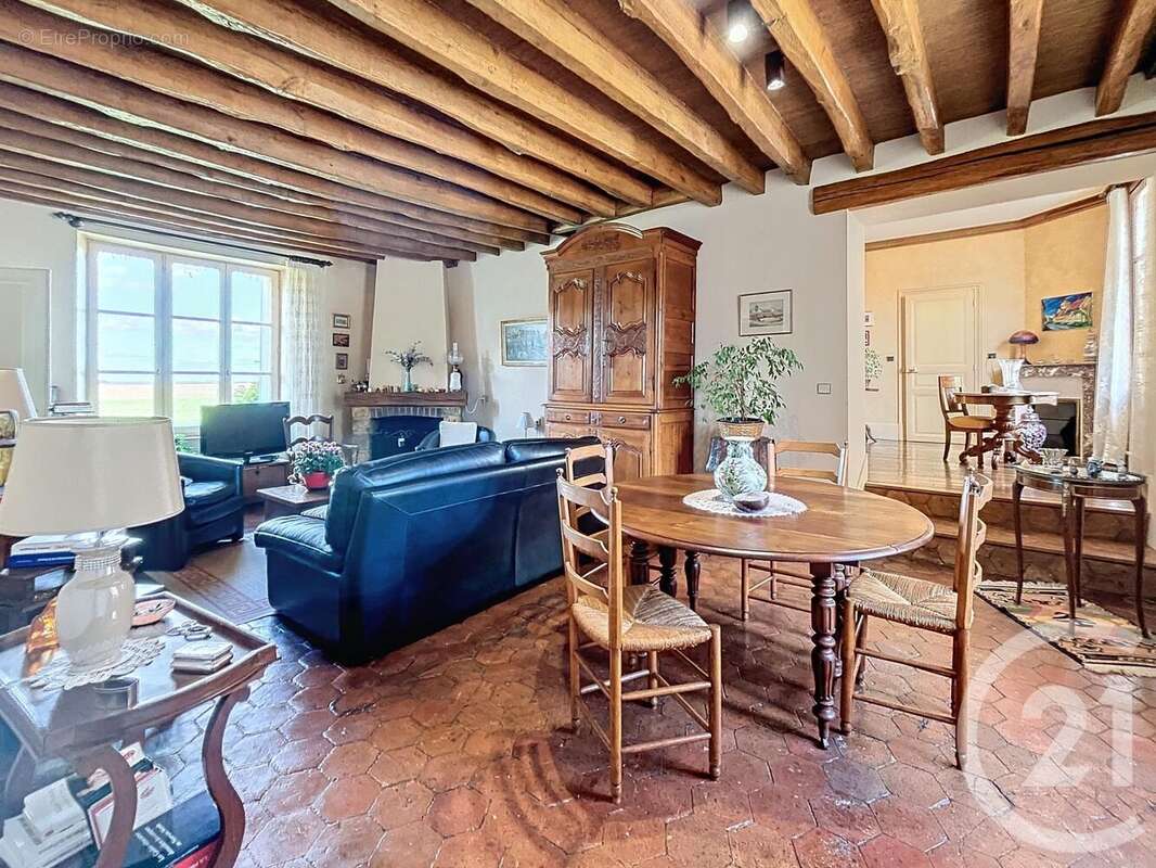 Maison à SAINT-LOUP-DE-NAUD