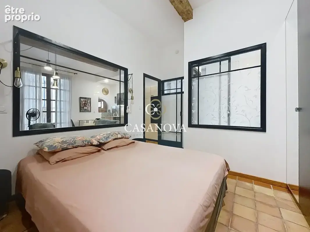 PEZENAS  Charme de l'ancien et rénovation de qualité au cur du centre historique - photo 9
