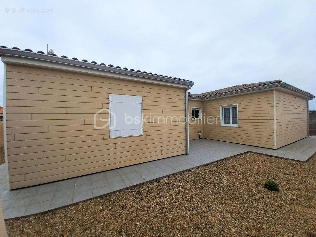 Maison à SAINT-JUST-LUZAC