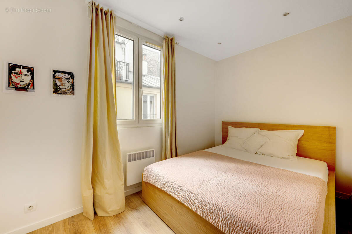 Appartement à PARIS-10E