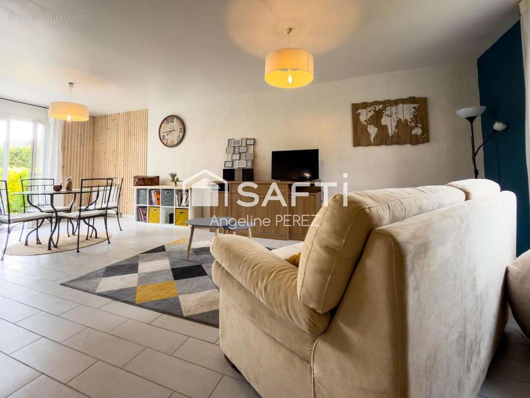 Photo 3 - Maison à VILLENEUVE-LES-SABLONS