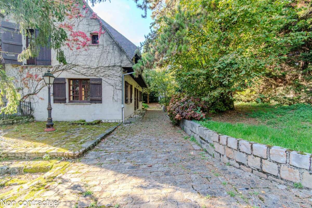 Maison à DEUIL-LA-BARRE