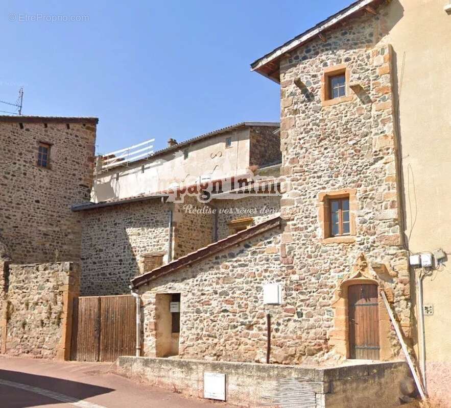 Maison à SAVIGNY