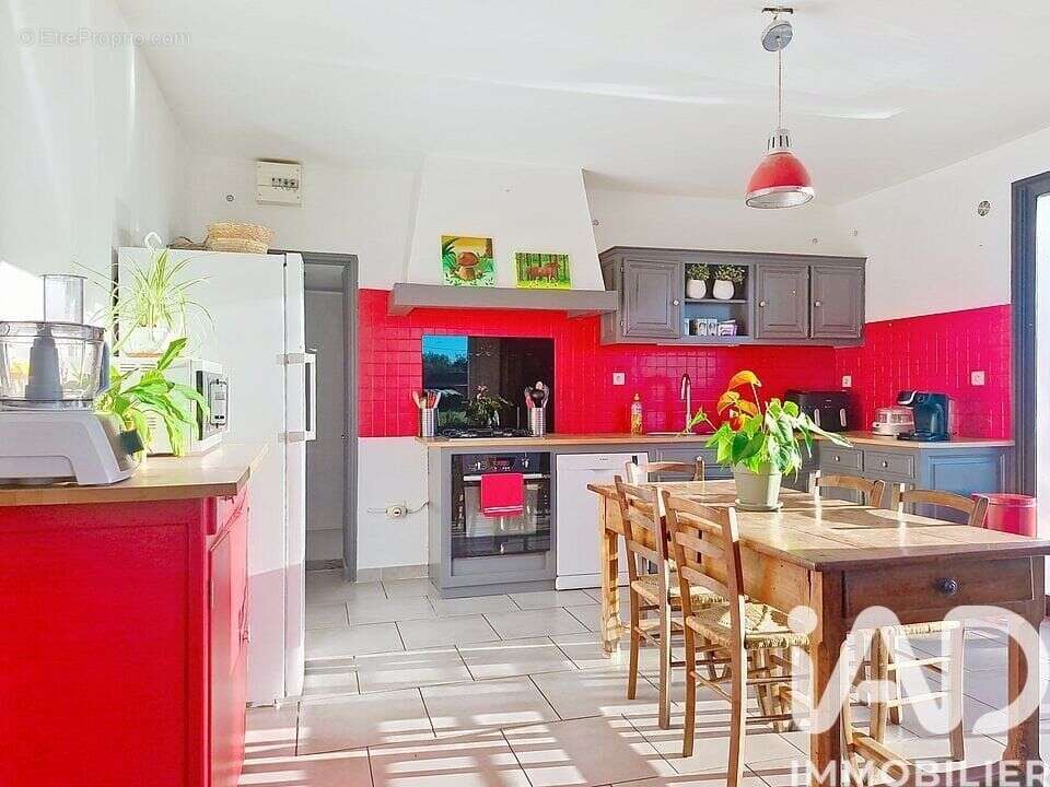 Maison 155 m² à Civrac-Sur-Dordogne  - photo 8