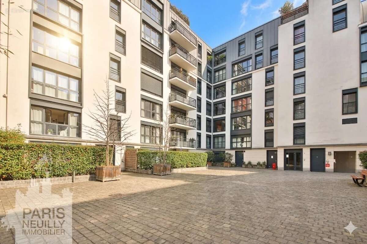 Appartement à PARIS-11E