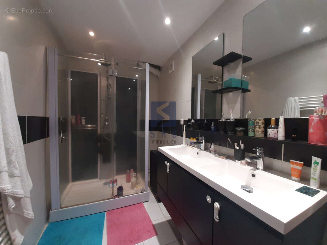 Appartement à SAINT-MARTIN-DE-VALAMAS