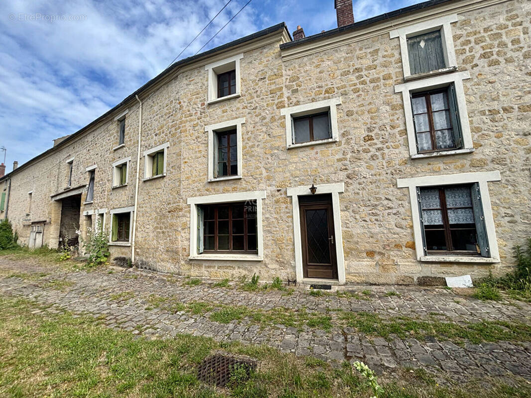 Maison à AUVERS-SUR-OISE