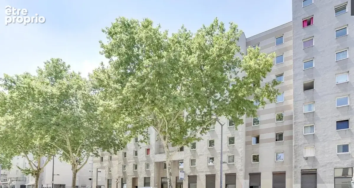 Studio 11m² Lyon 8 + parking - photo 3