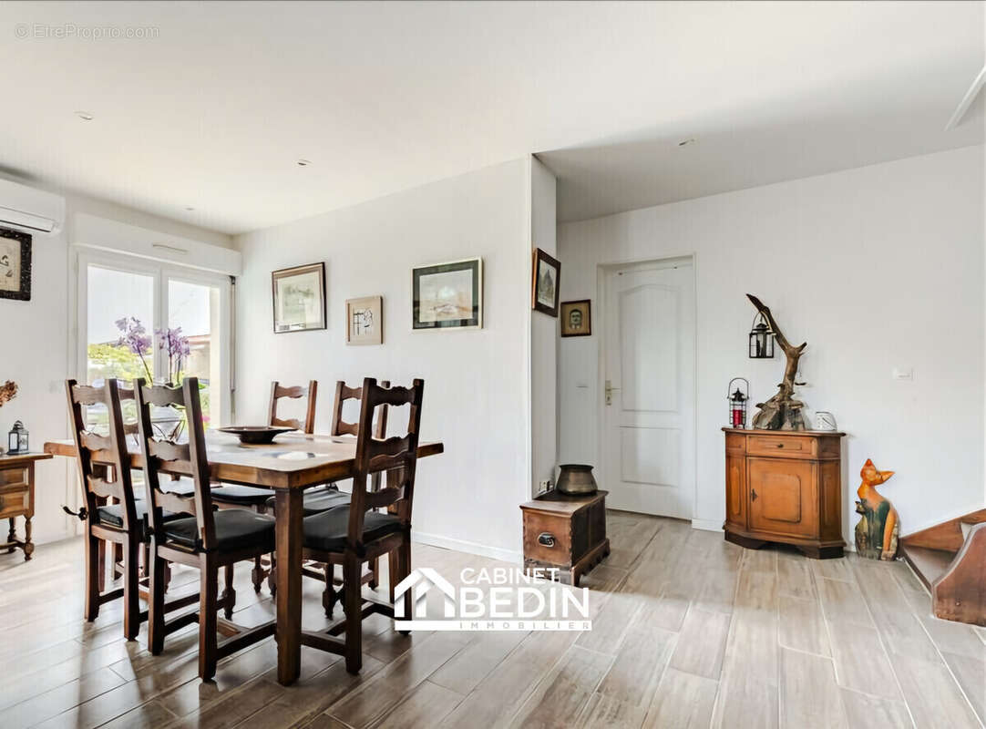 Maison 195 m² à Lalande-De-Pomerol  - photo 6