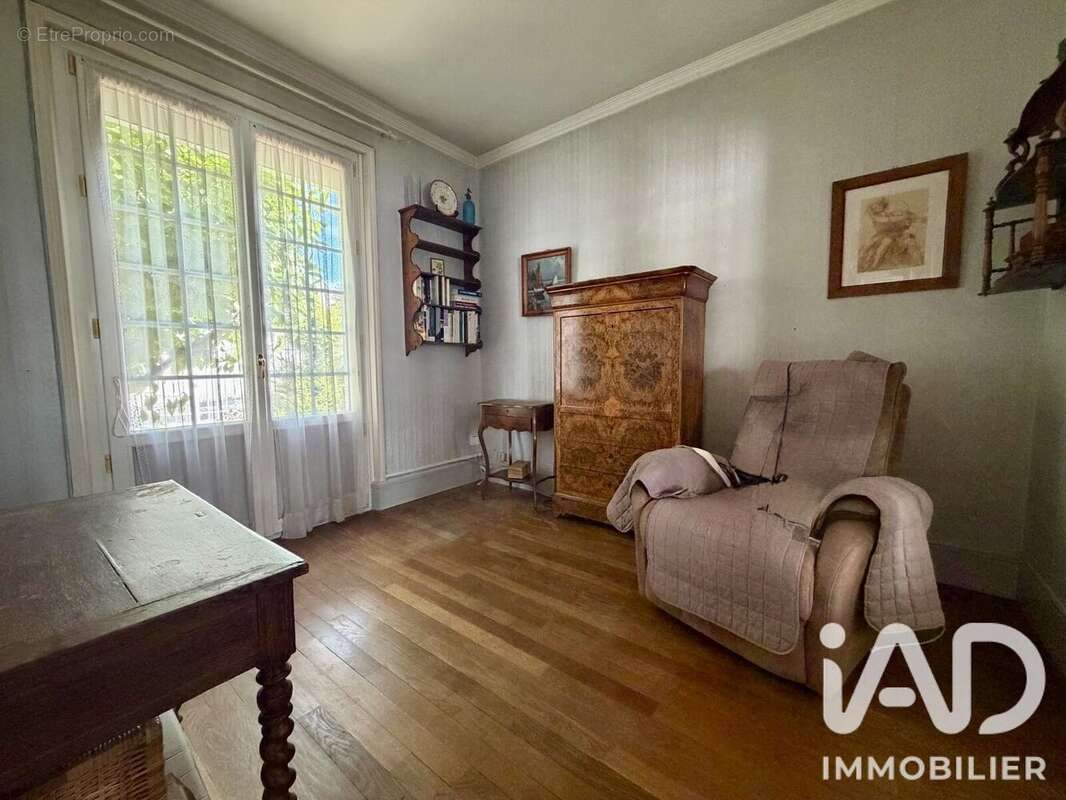 Maison 159 m² à Arpajon  - photo 8