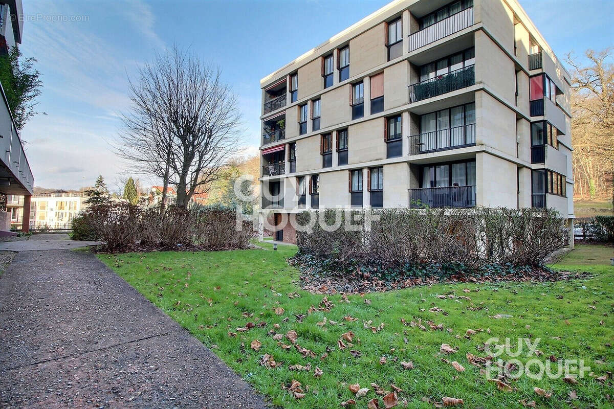 Appartement à CHAVILLE