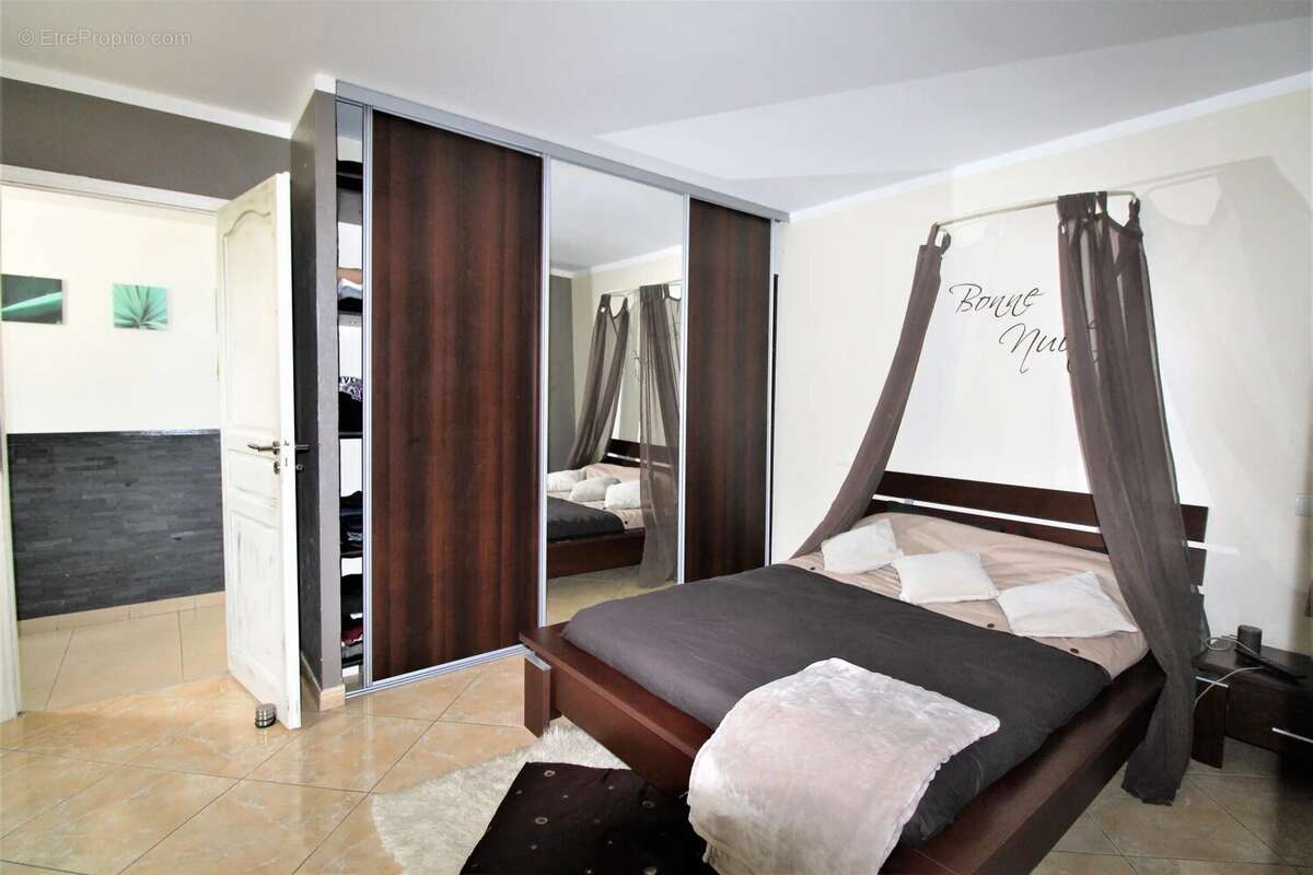 Maison à L'ESCARENE