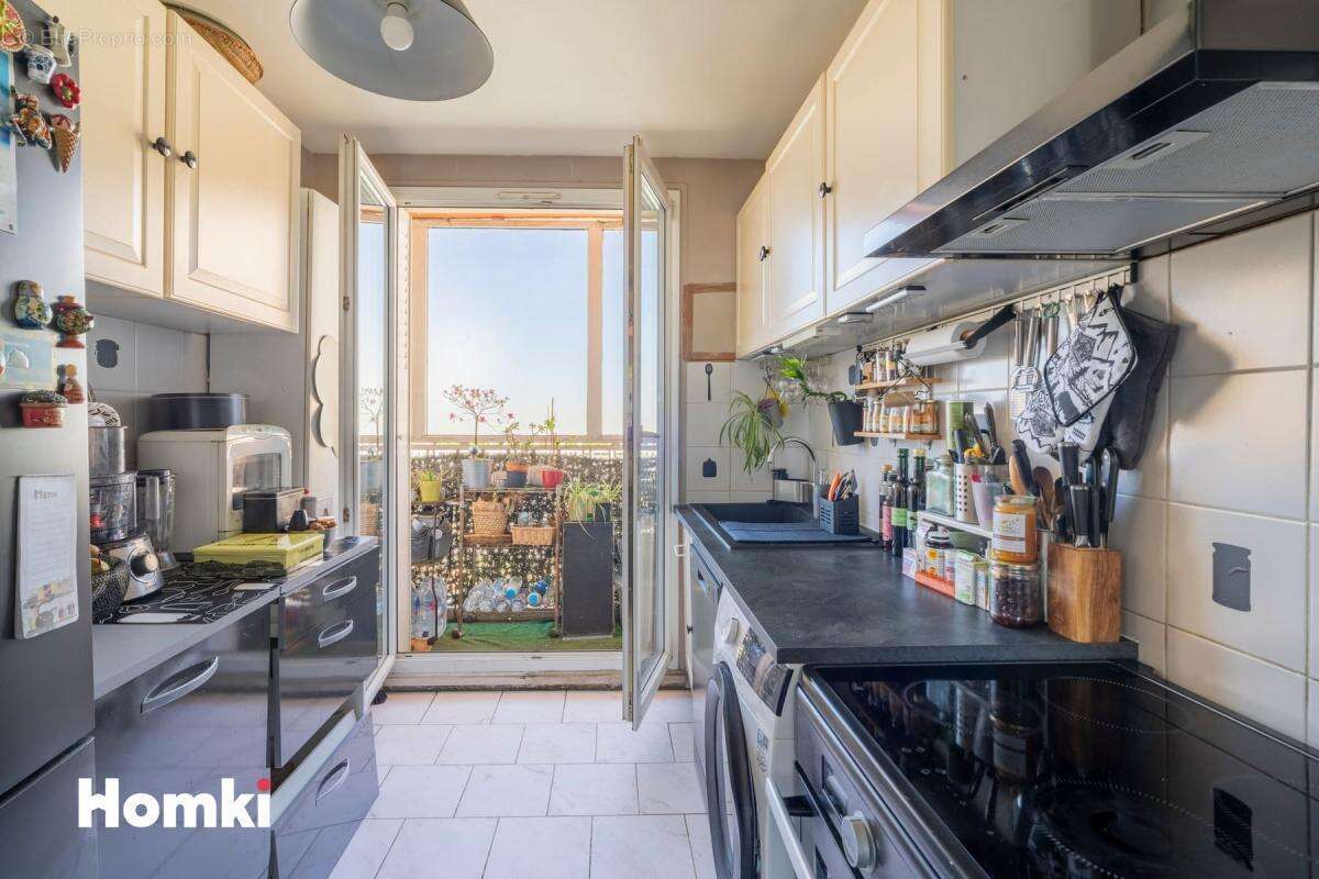 Appartement à MARSEILLE-5E