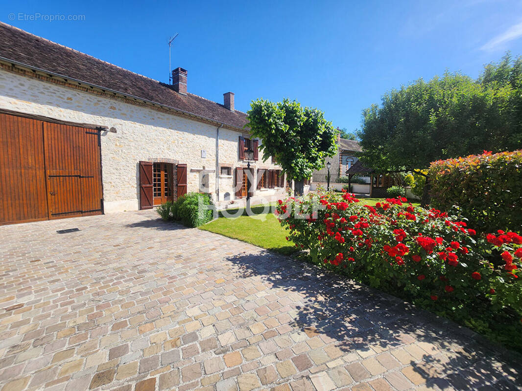 Maison à LONGUEVILLE