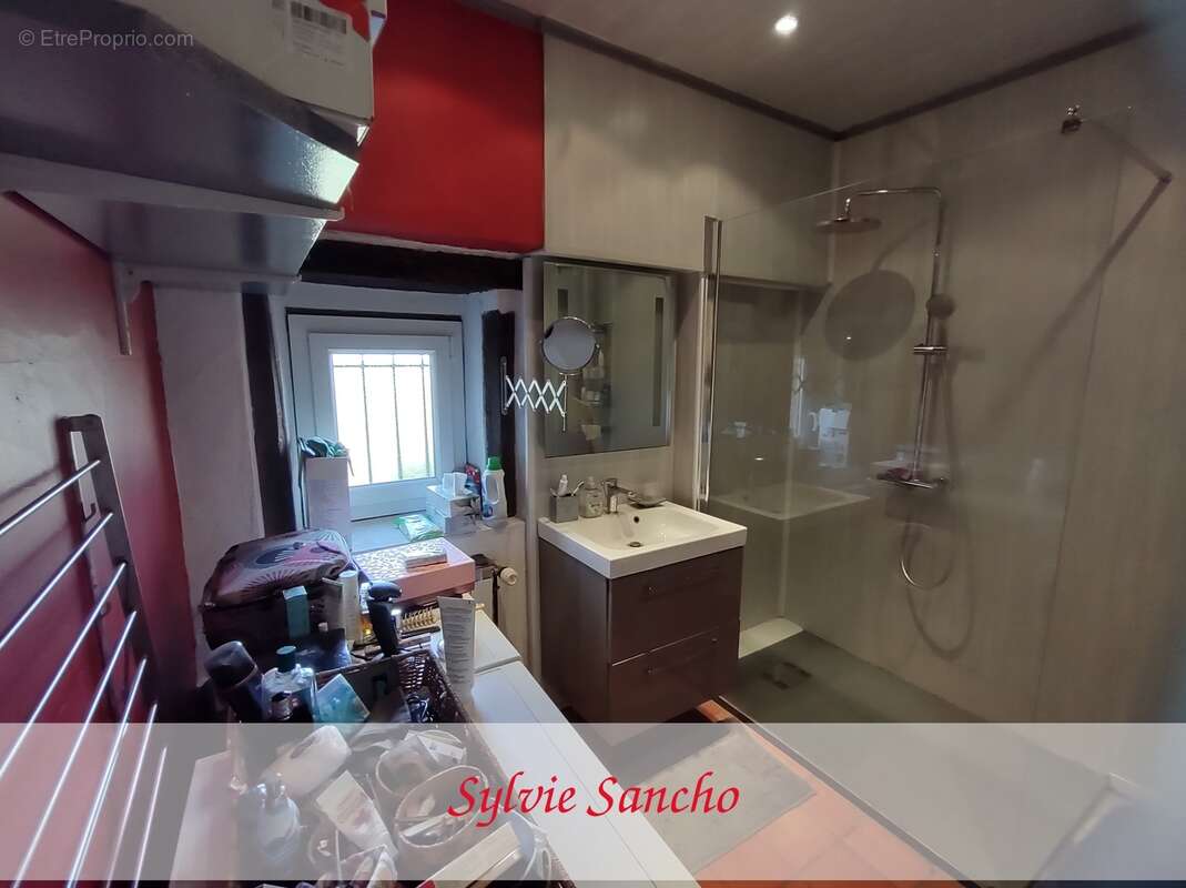 Maison à VICQ-EXEMPLET