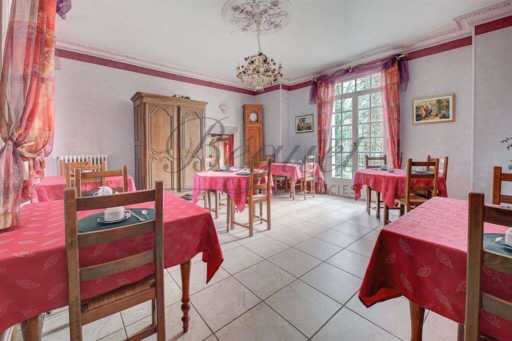 Maison à BEAUMONT-EN-VERON