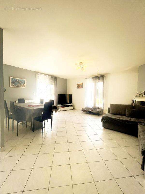 Maison à SAINT-JEAN-DU-FALGA