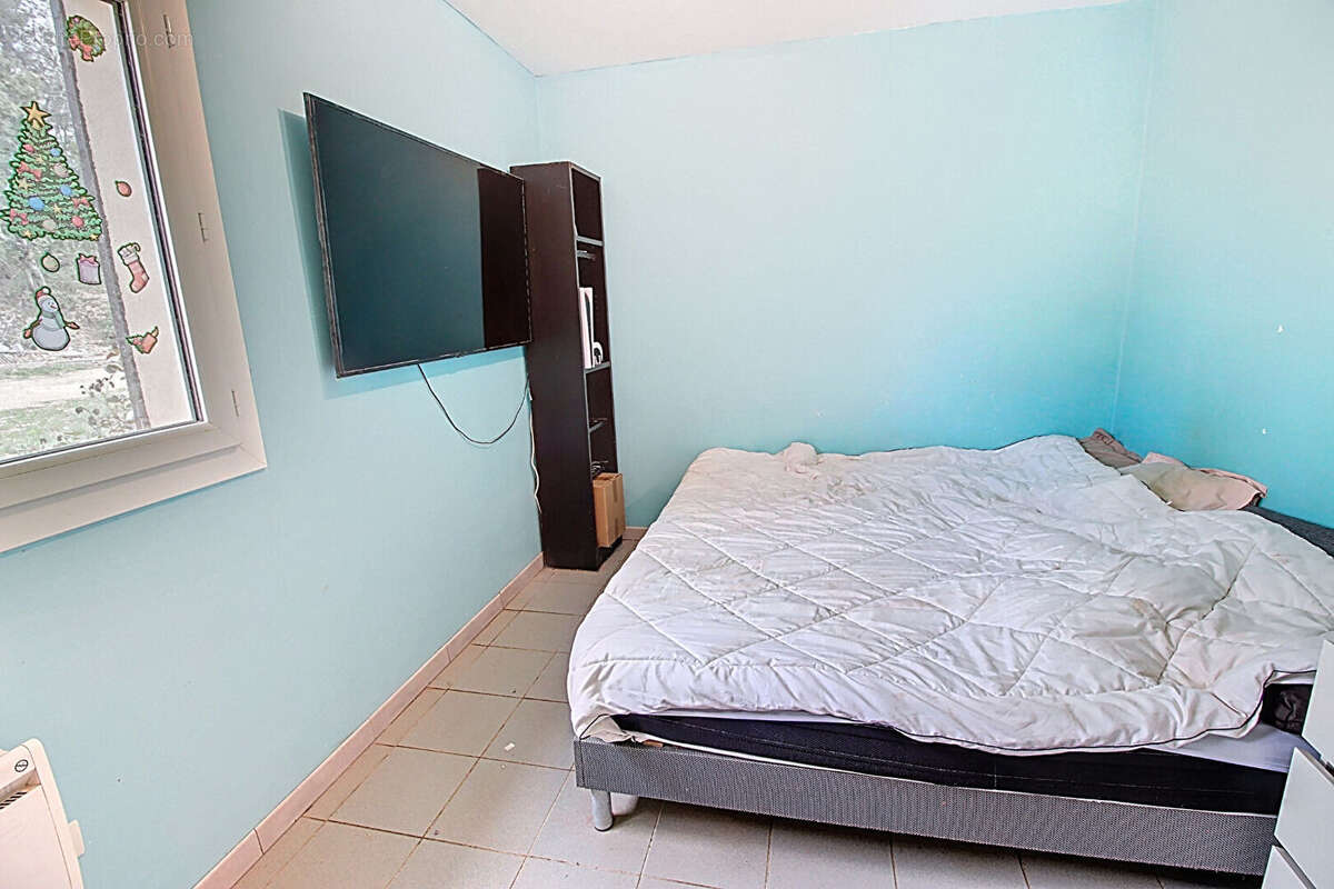 Maison à ENTRECASTEAUX