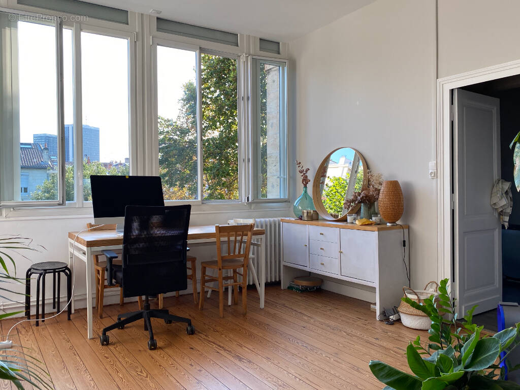 Appartement à BORDEAUX