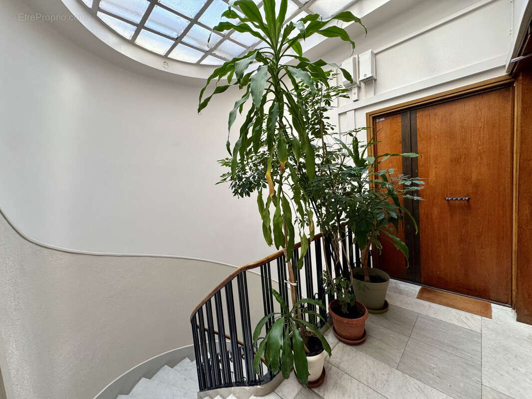 Appartement à MARSEILLE-6E