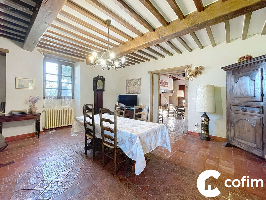 Maison à SERRES-CASTET