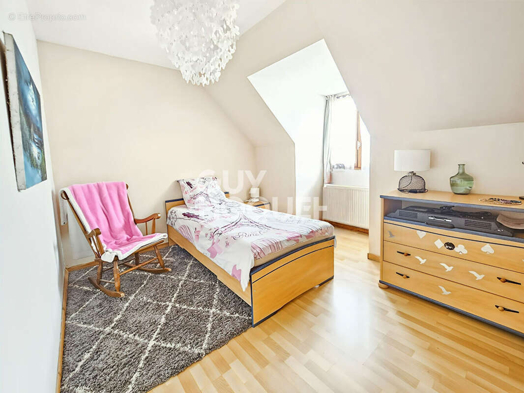 Maison à MARLES-EN-BRIE