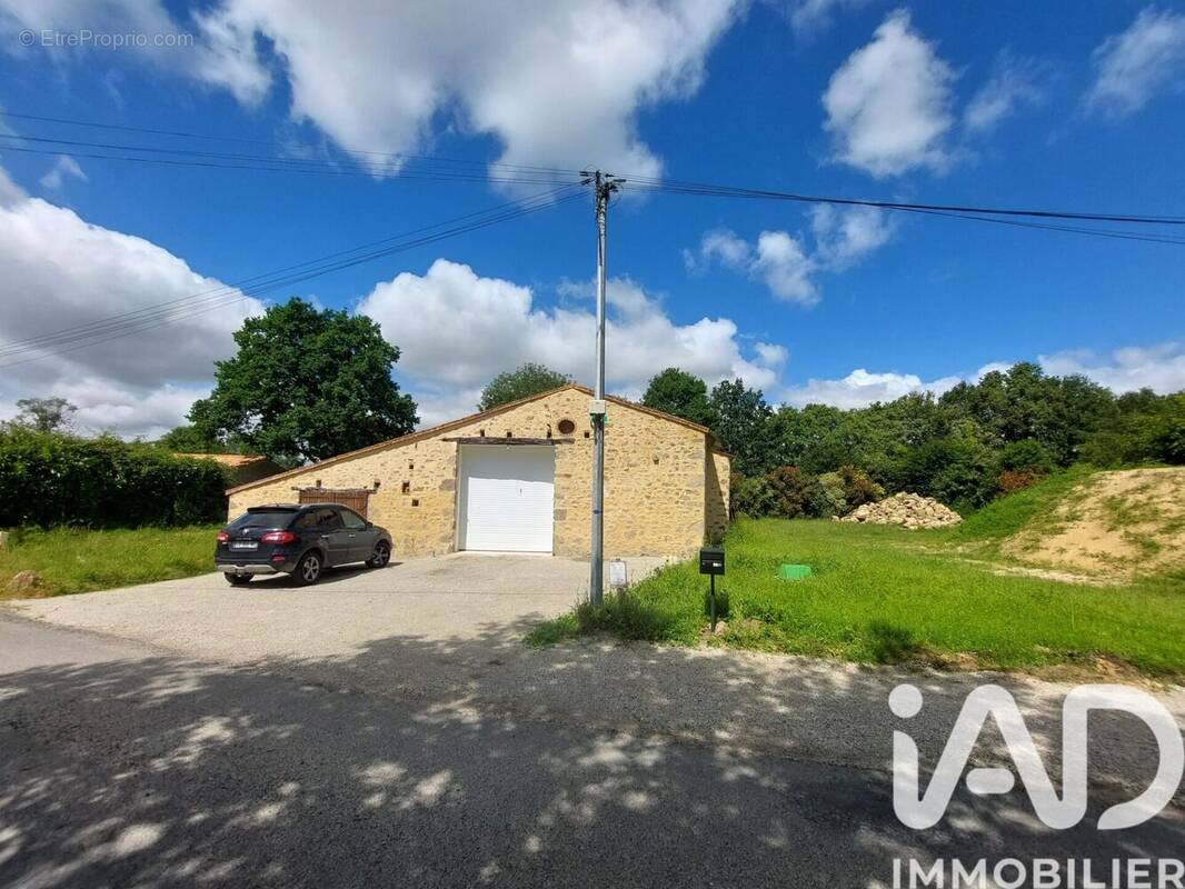 Photo 1 - Maison à LE POIRE-SUR-VIE