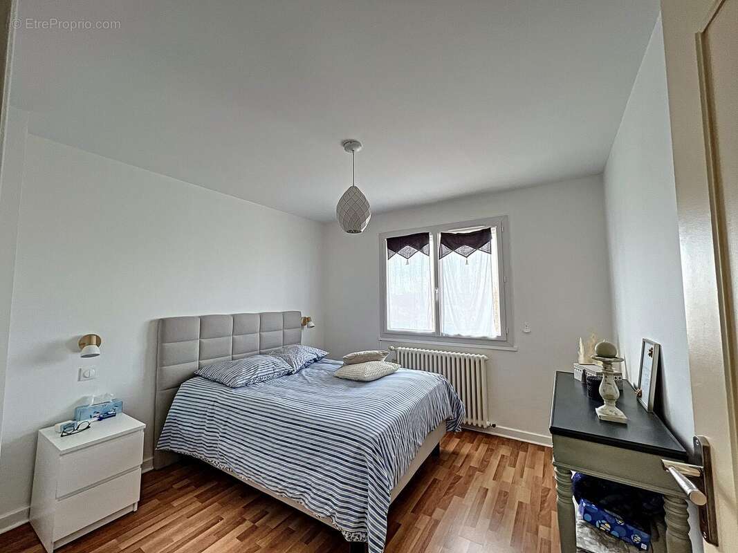 Chambre 4 à l&#039;étage - Maison à BOURG-EN-BRESSE