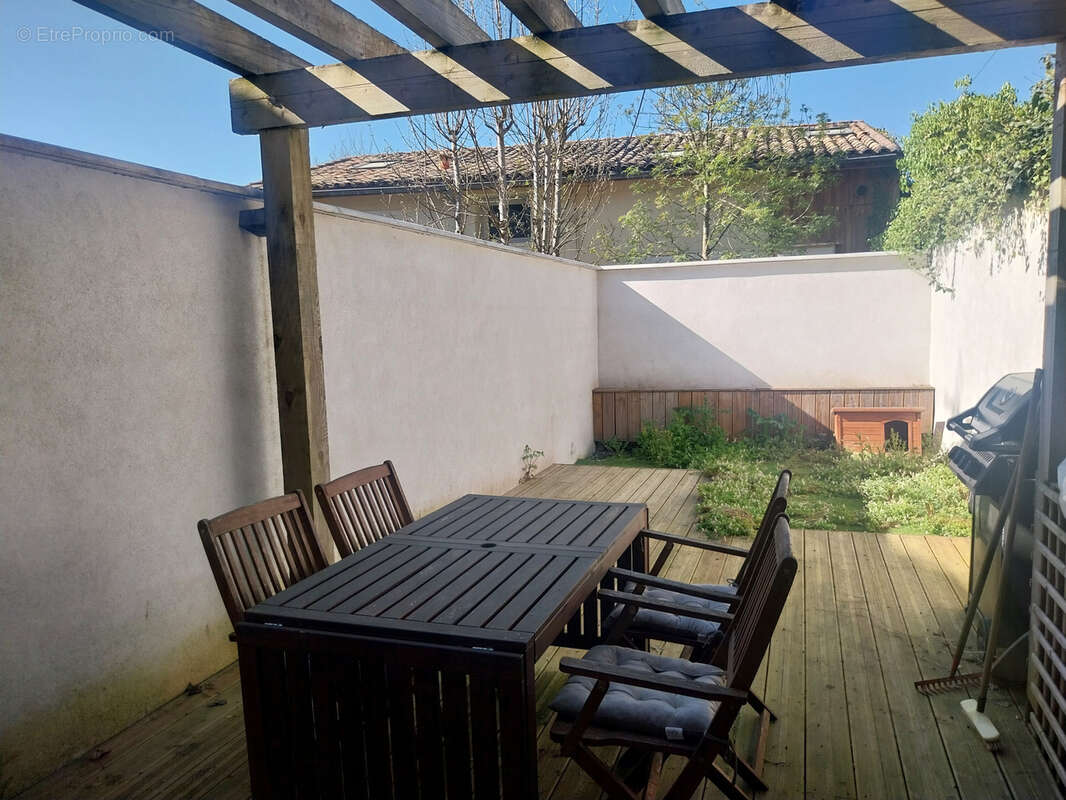 Maison à CASTRES-GIRONDE