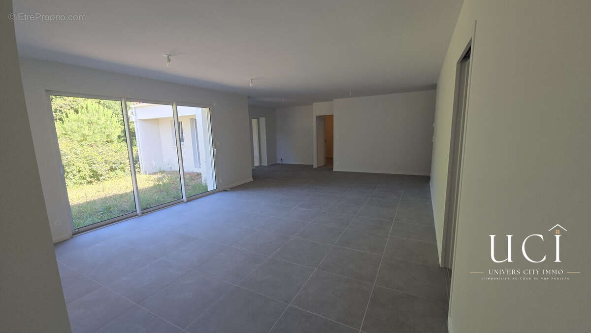 Maison 143 m² à Saint-Gervais  - photo 5