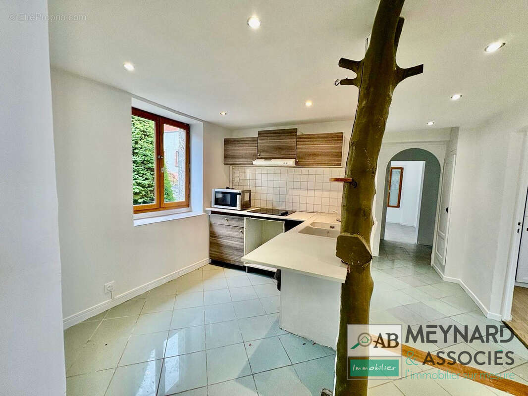 Appartement à LA CELLE-SUR-MORIN