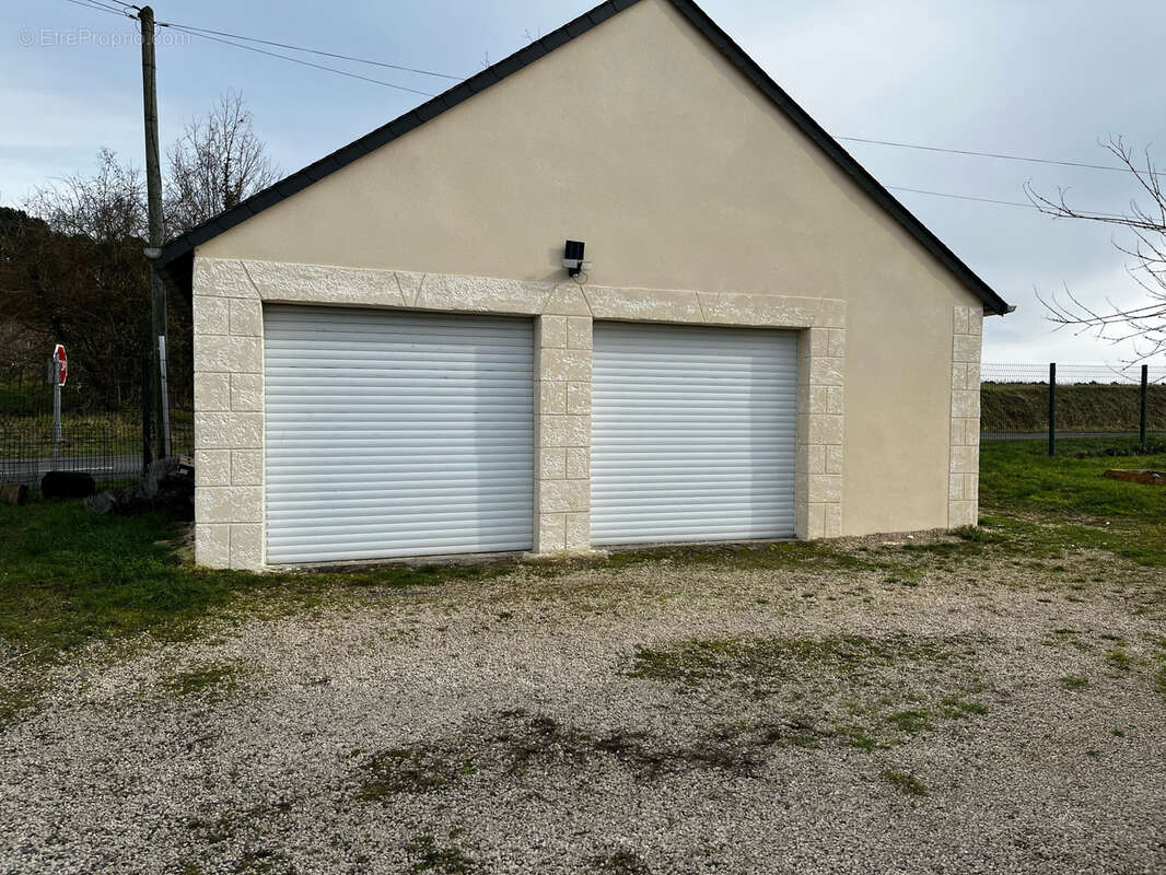 Maison à BENAIS